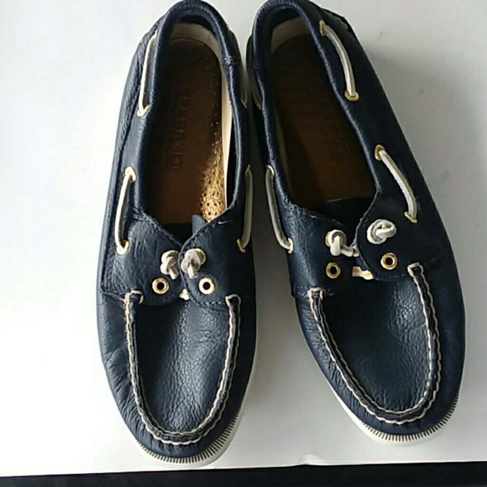 Sperry womens leathee shoes